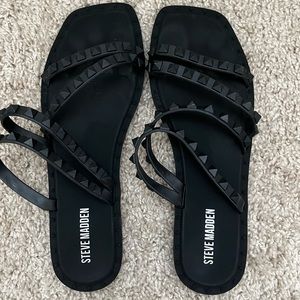 Steve Madden Skyler-J studded sandal size 7